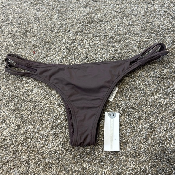 O'Neill Other - O’Neill Skimpy Coverage Bikini Bottoms